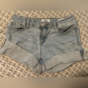 Denizen From Levi’s women’s shorts / size 8 / used